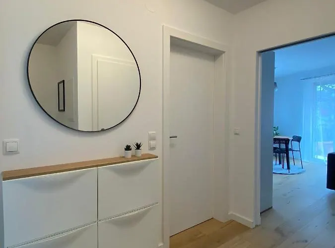2-room 150m To Metro Apartment Vienna