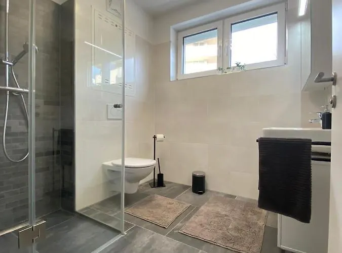 2-room 150m To Metro *